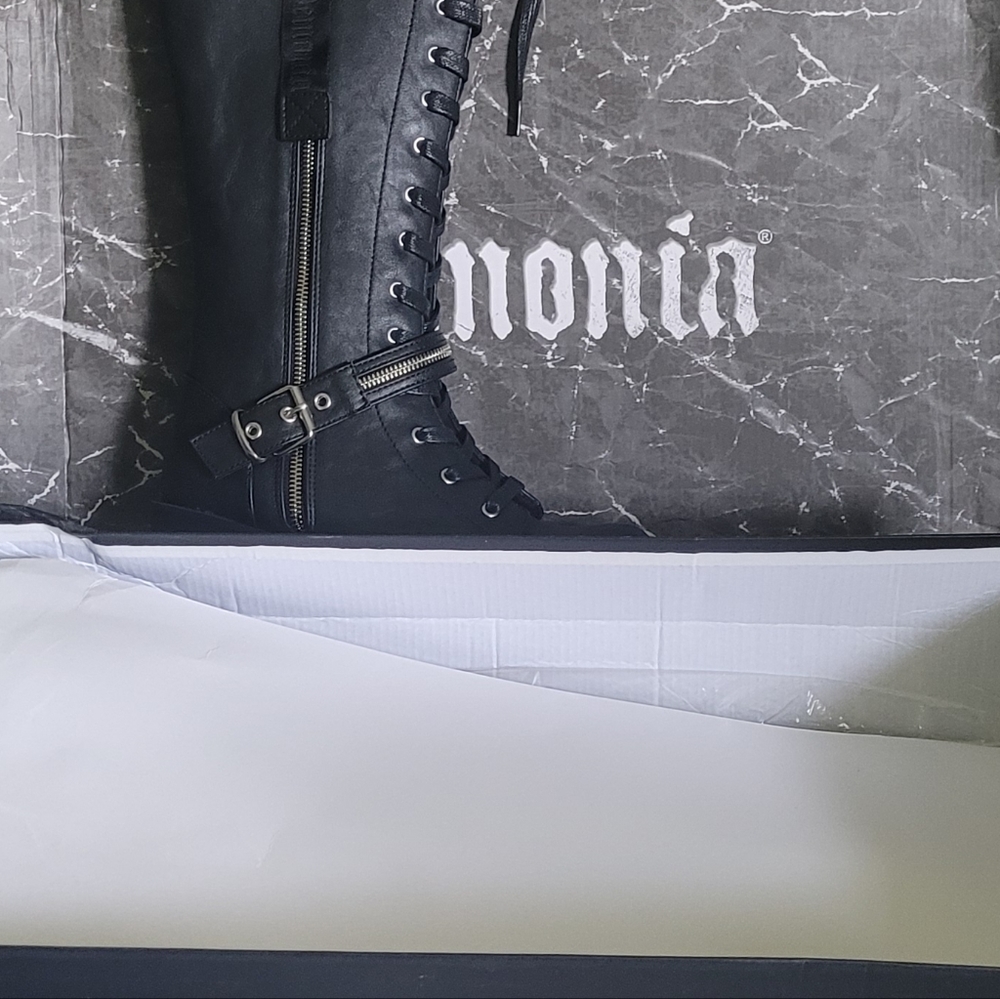 New in box Demonia Bratty 206 boots. - Picture 9 of 10